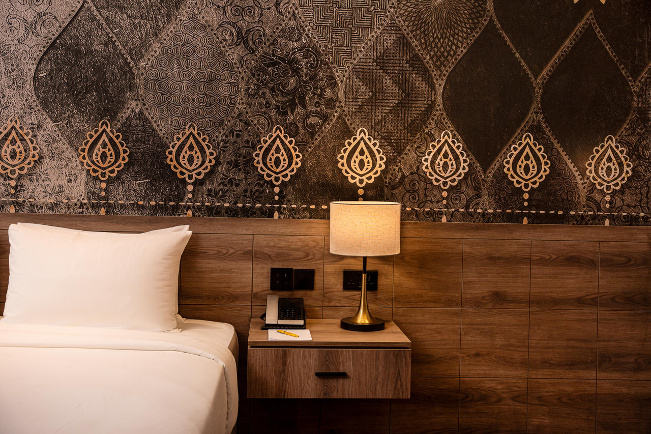 Golden Tulip Muscat The Village 17/34