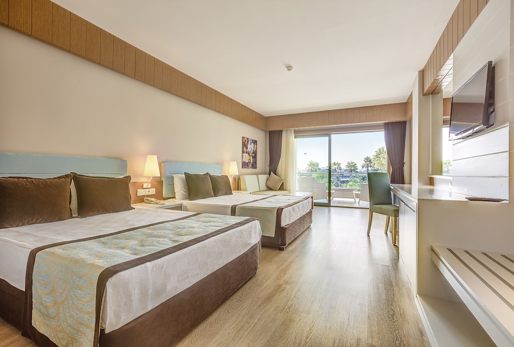 Lake, House, 2 Double Beds