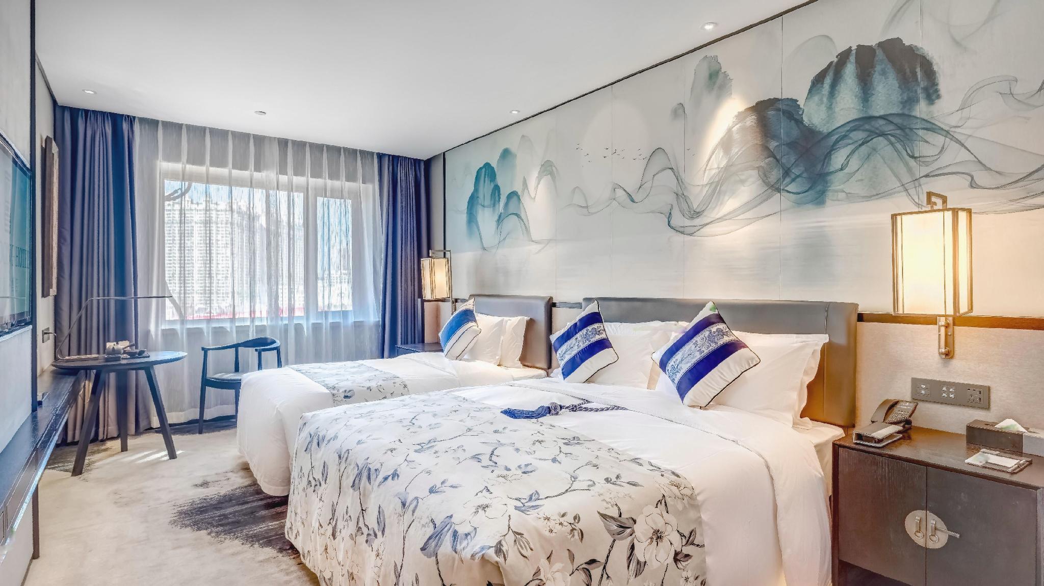 Rezen Dong Hotel (Harbin Railway Station) 12/27