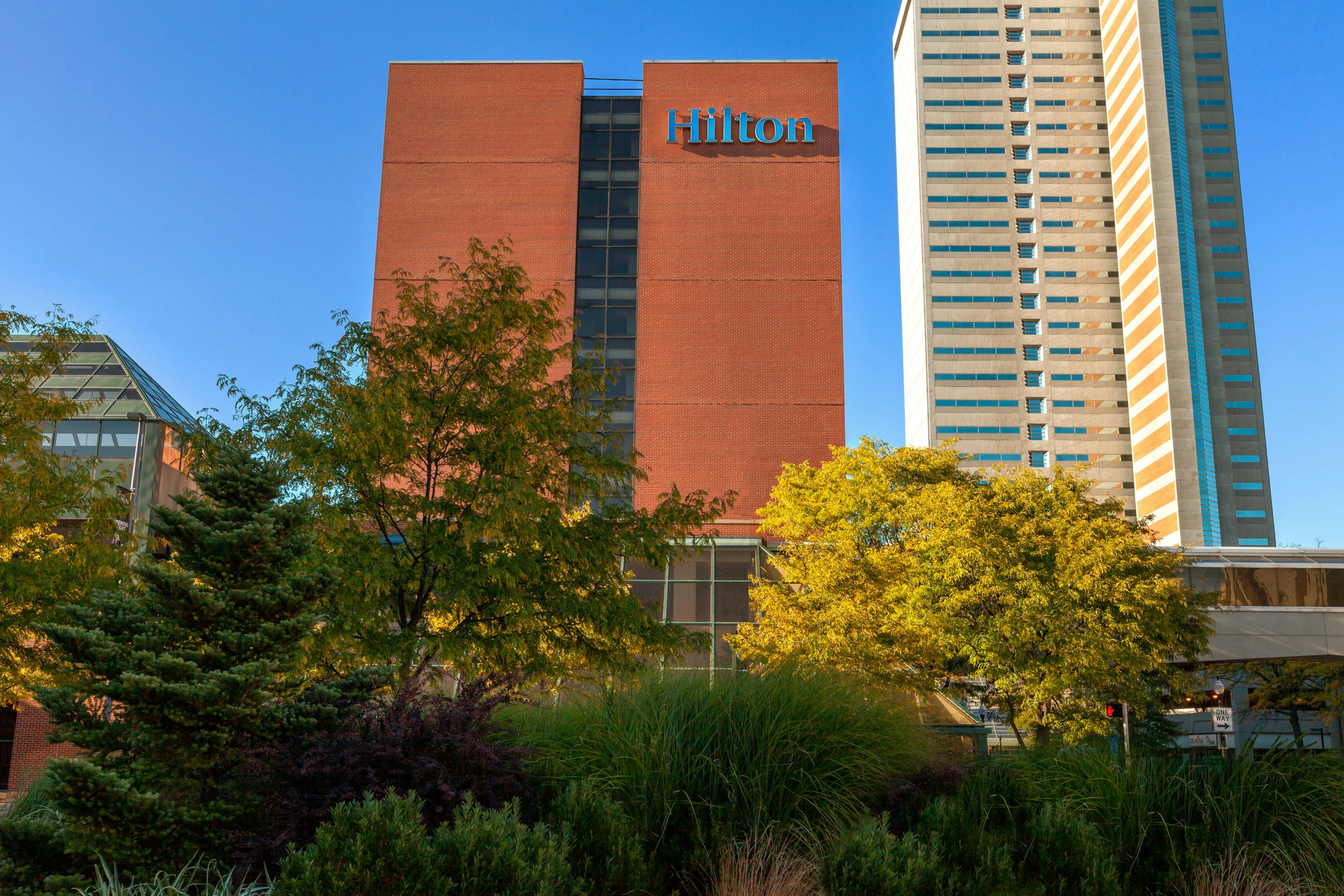 Hilton Fort Wayne At The Grand Wayne Convention Center 68/72