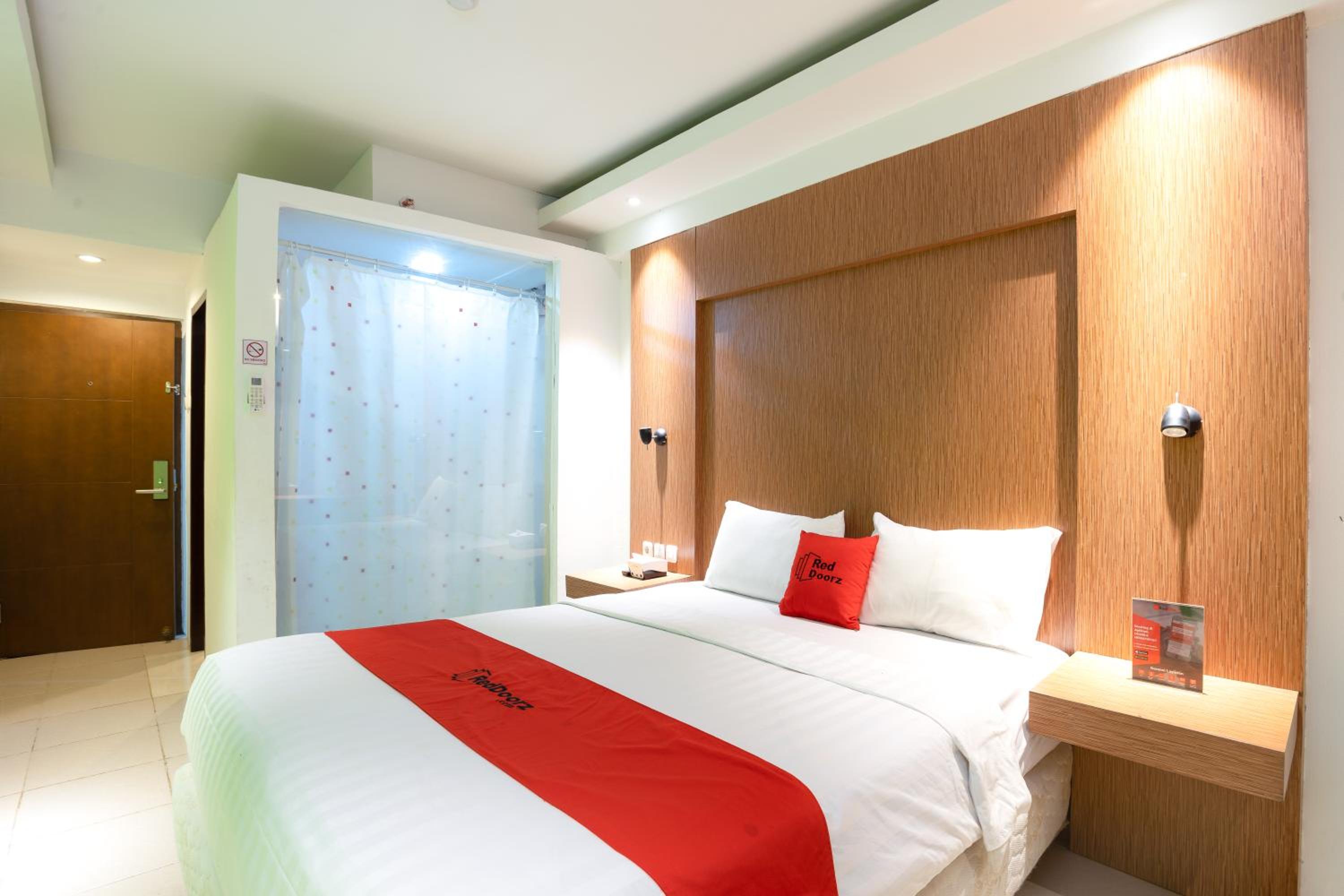 RedDoorz Apartment @ Bogor Valley 11/34
