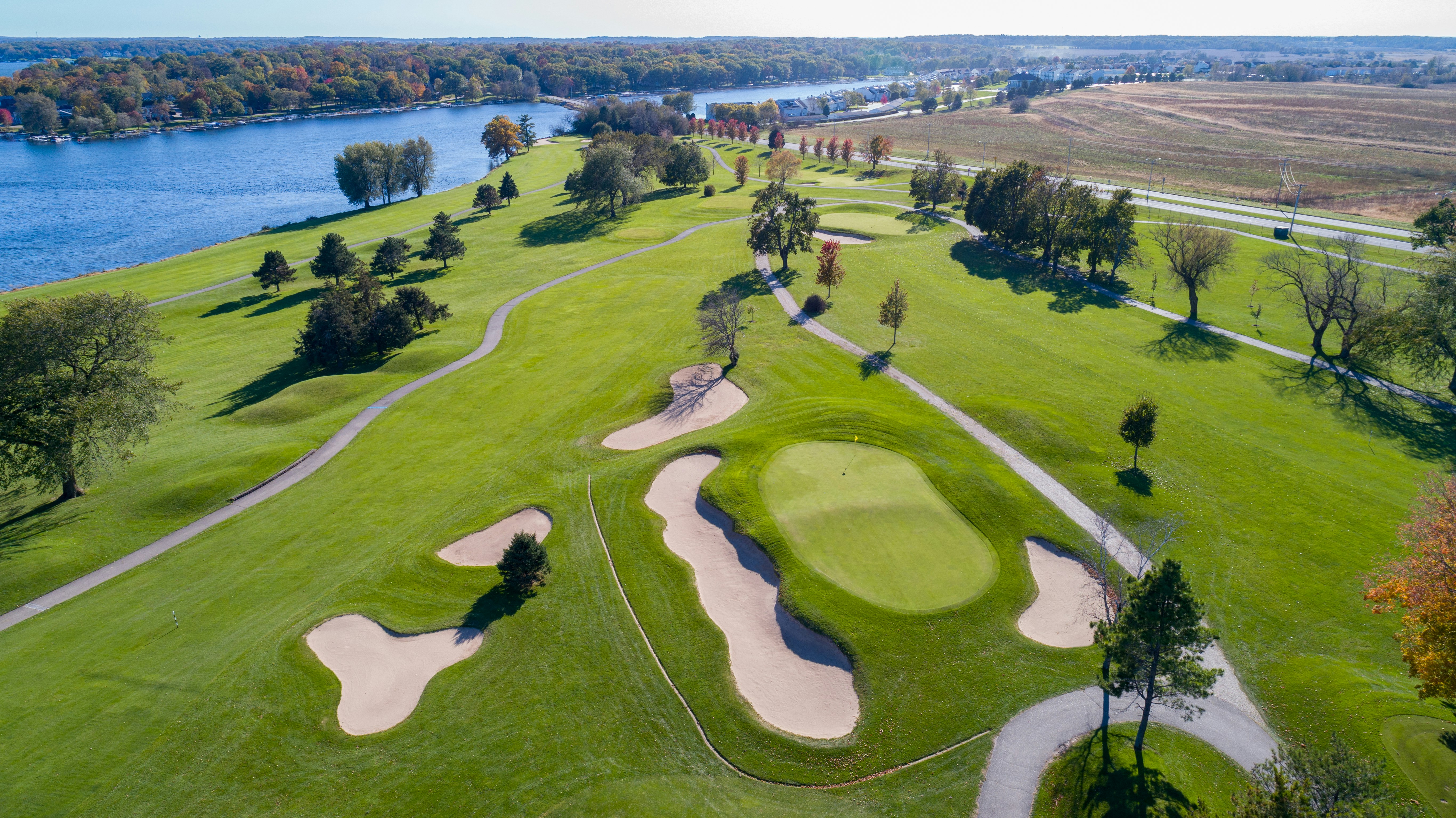 Lake Lawn Resort 40/41