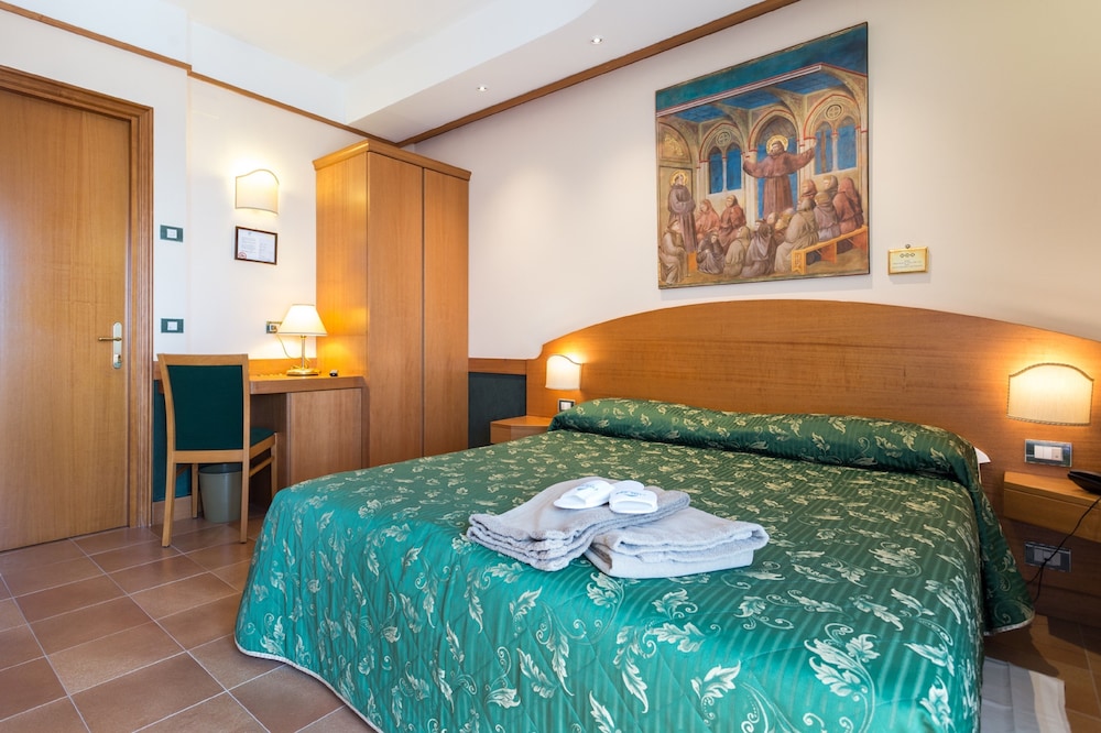 Economy, Double or Twin Bed