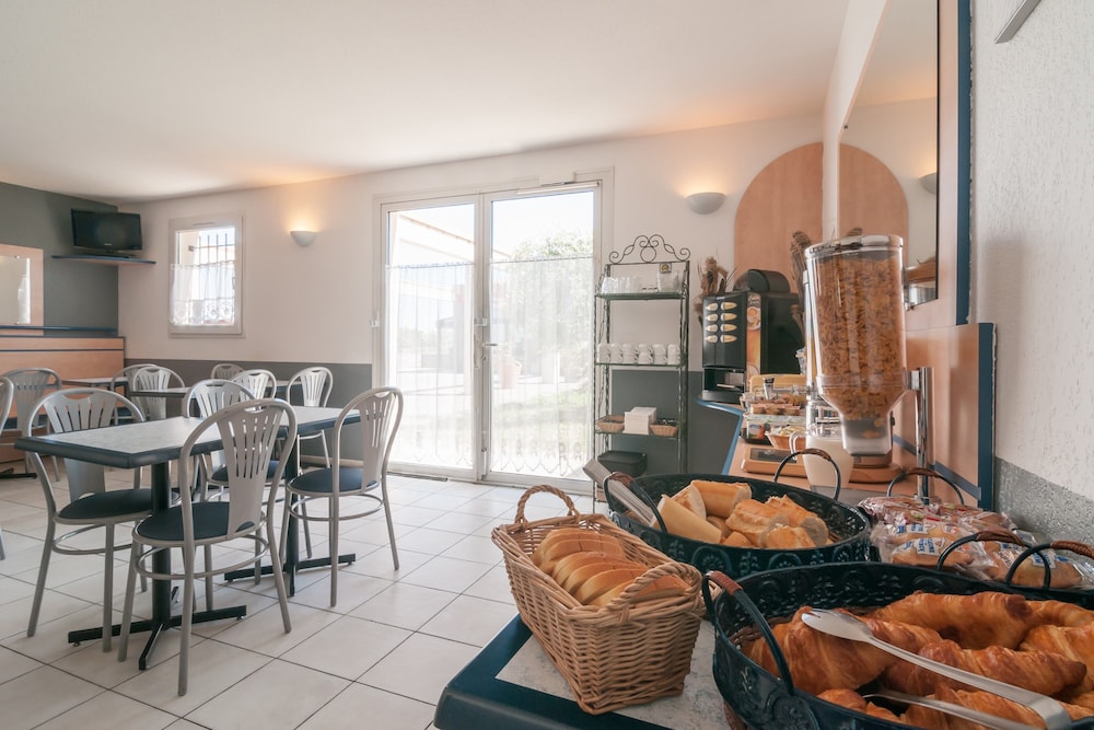 HOTEL AKENA CITY CLERMONT L'HERAULT 17/25