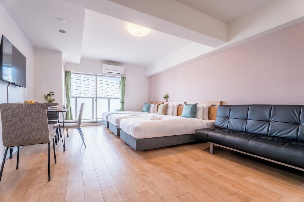 Eslead Hotel Namba South I 8/50