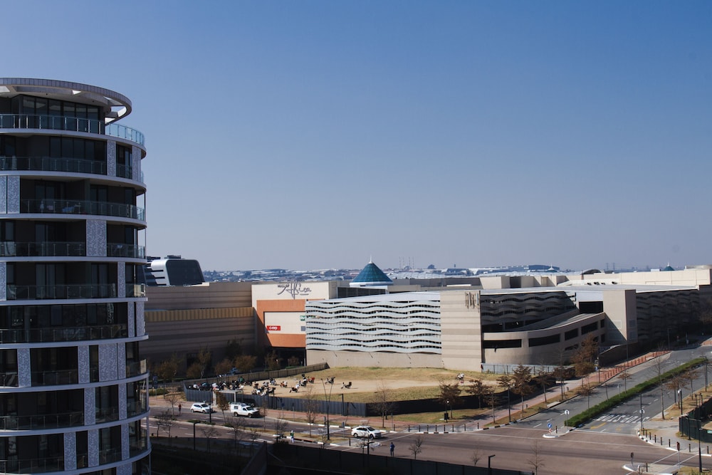 Ellipse Executive Apartment 2/50