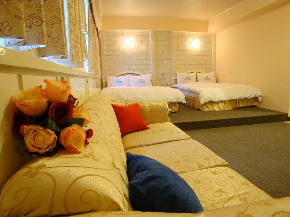 Traveler Hotel 29/37