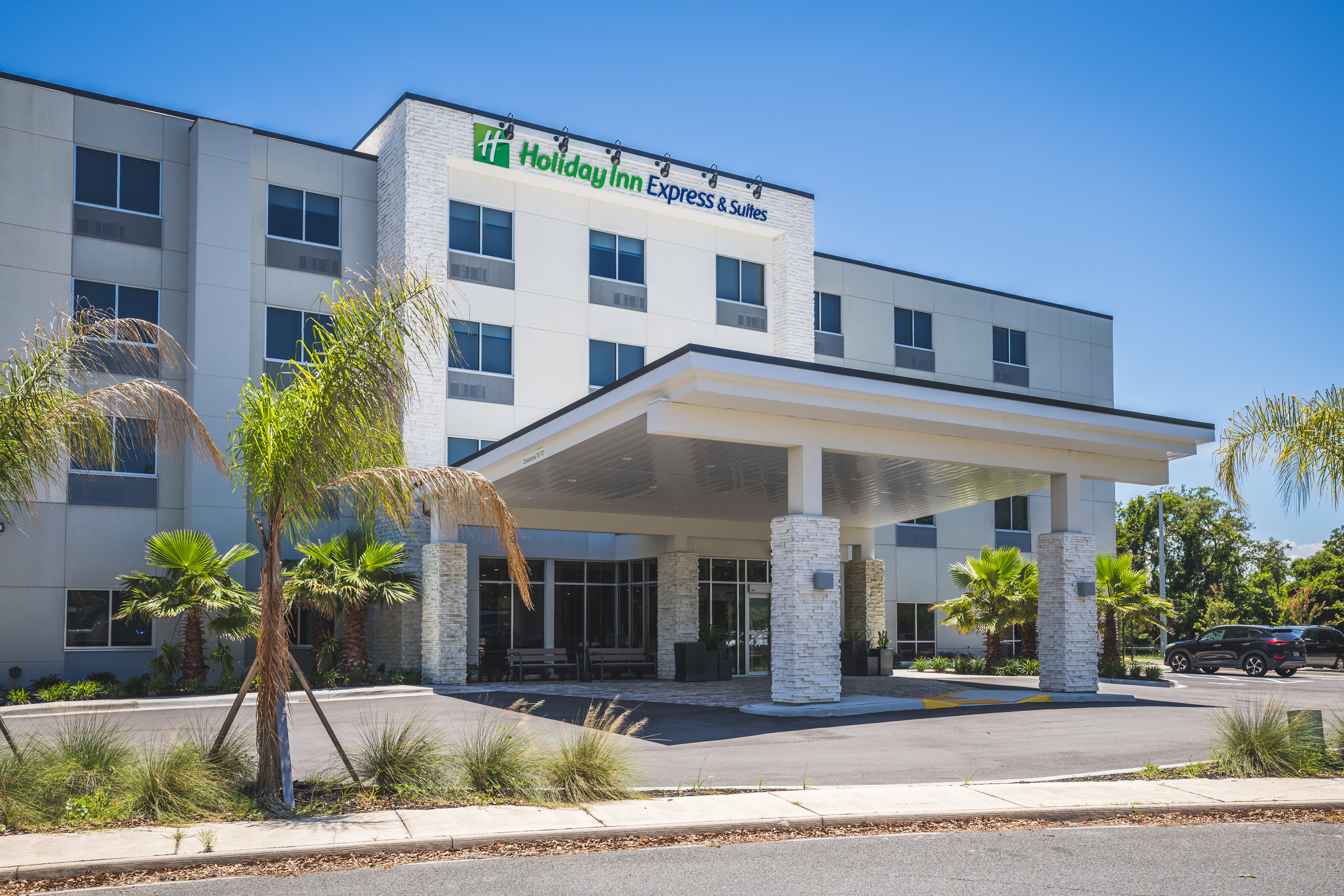 Holiday Inn Express & Suites Fernandina Beach Amelia Island by IHG 55/60