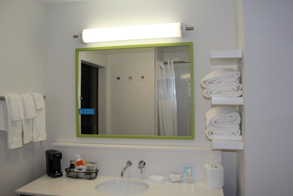 Hampton Inn Suites Portland Corpus Christi 17/45