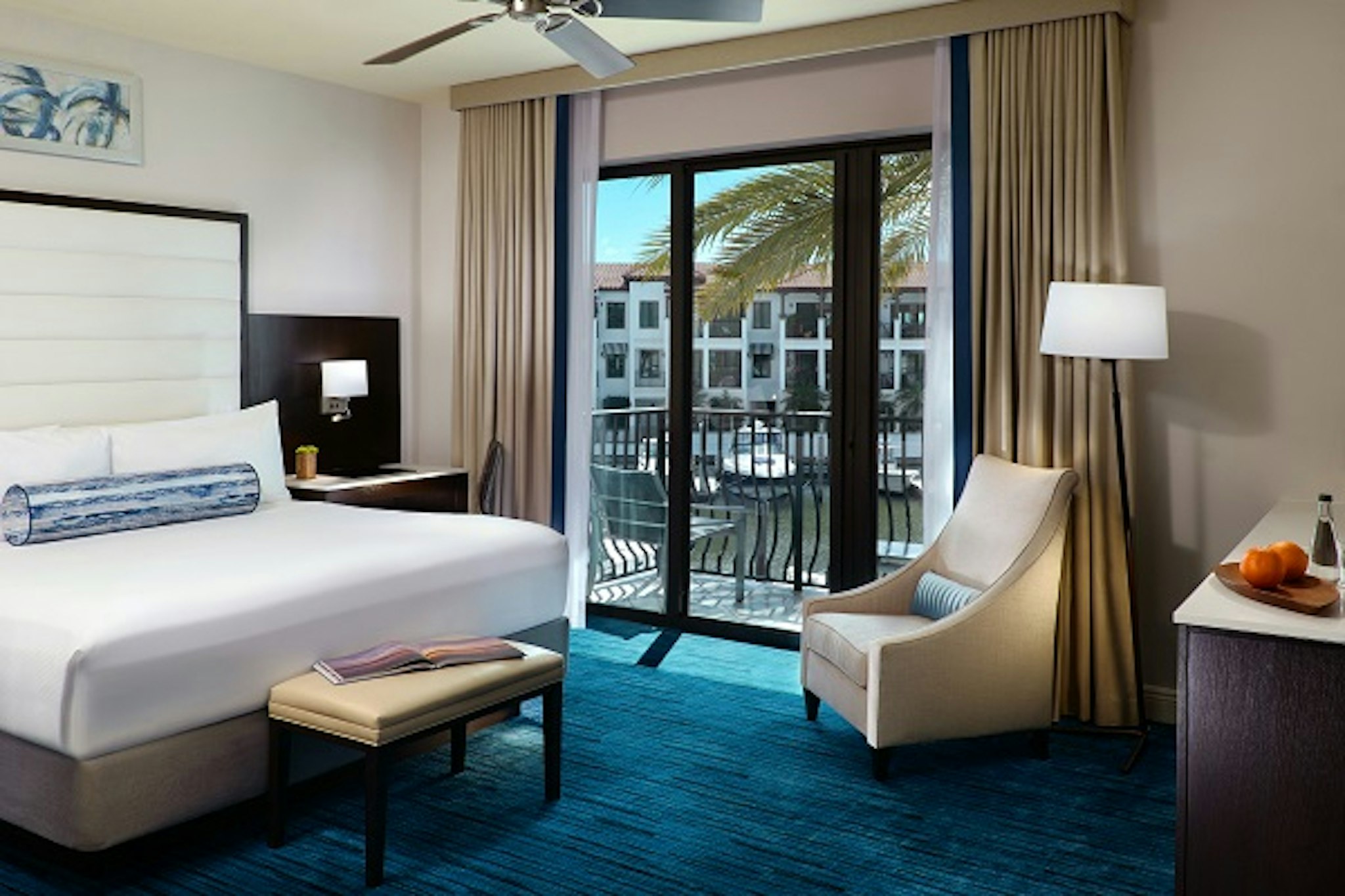 Naples Bay Resort 24/72