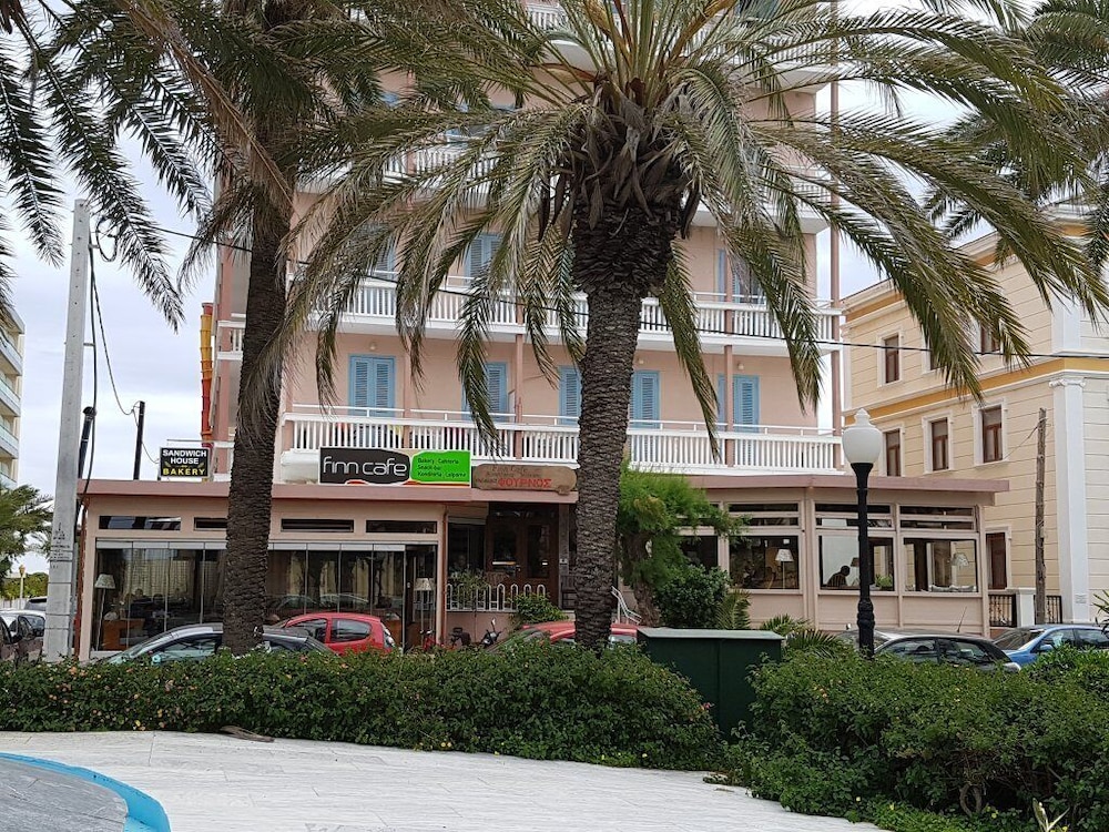 Cento Palme in RHODES