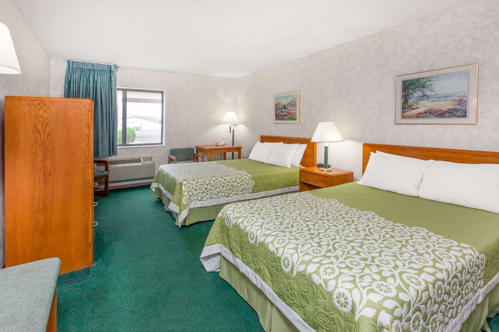 Days Inn By Wyndham Alpena 4/28