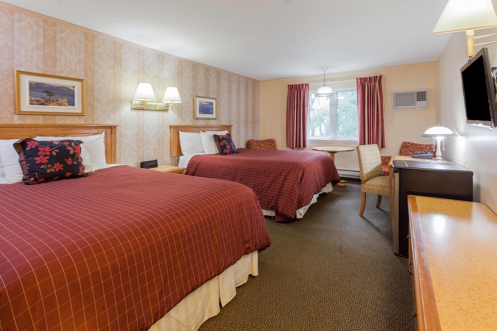 Thriftlodge By Wyndham Moncton 12/57