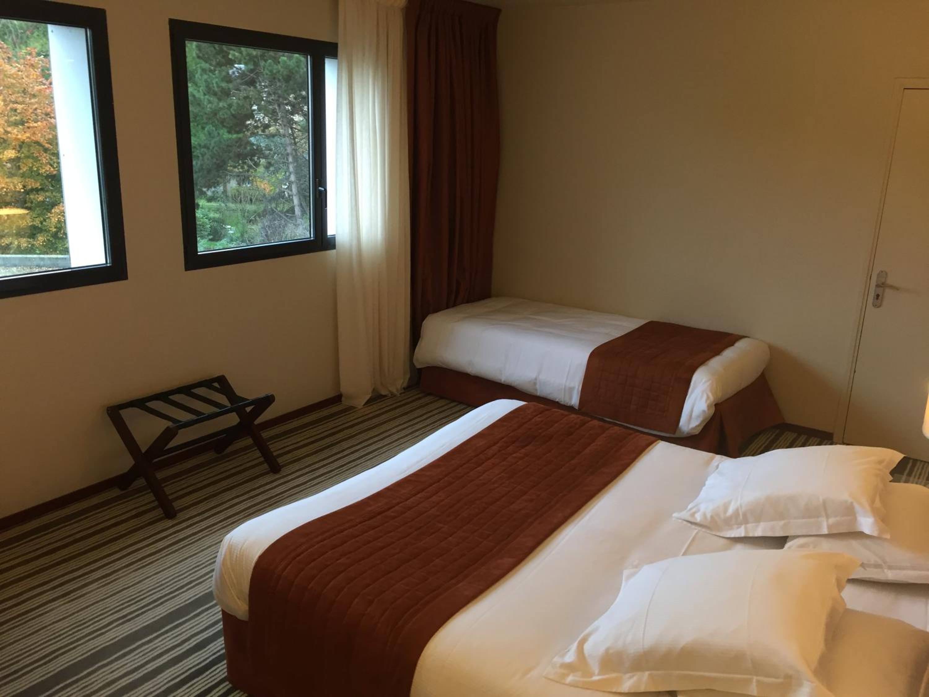 Room, Triple, South Side، Hotel Du Casino 2/3