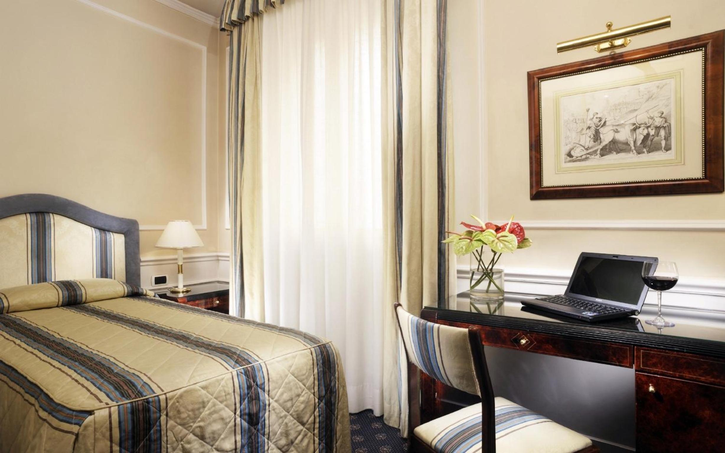Remi Hotel