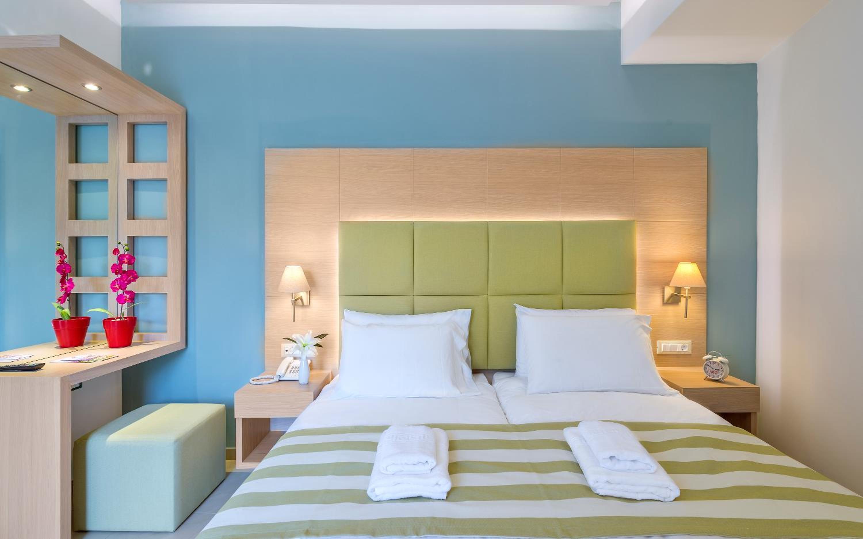 Leonidas Hotel & Apartments 25/63
