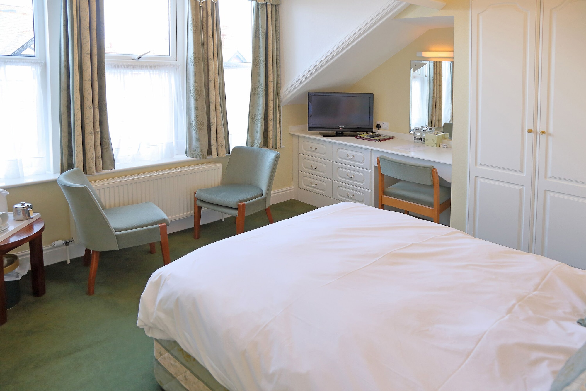 Room, Double Bed