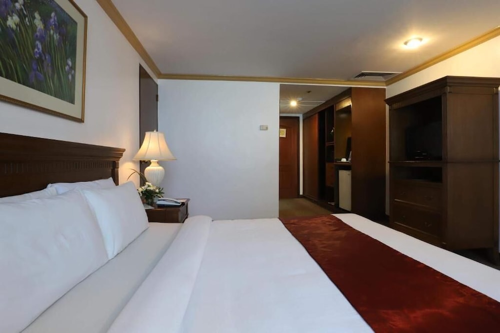 Tiara Oriental Hotel 17/50
