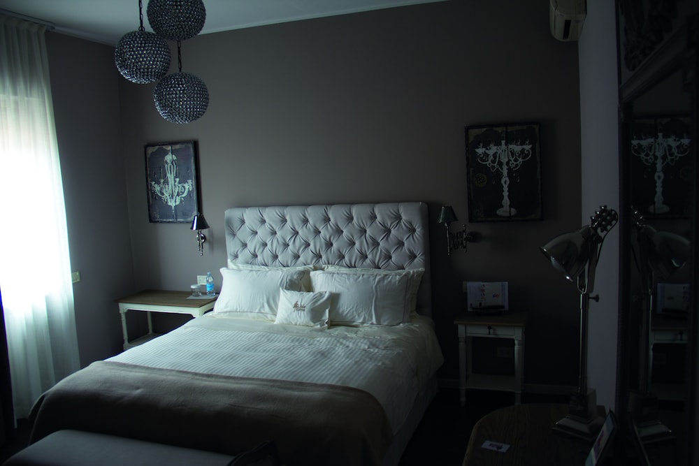 SUPERIOR, DOUBLE BED
