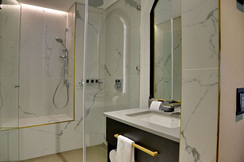 Villa Sterne Boutique Hotel &amp; Health Spa 46/50
