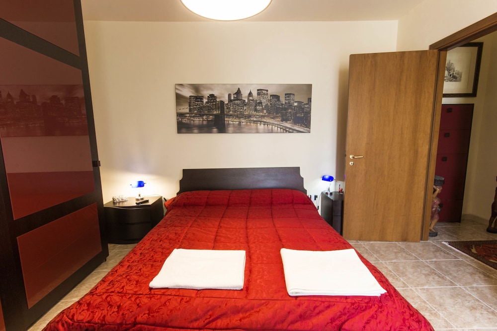 B AND B LUXURY 26/80