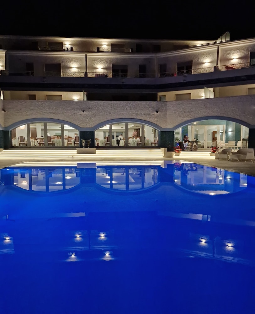 Hotel Poseidon 2/78