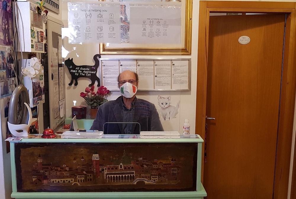 Hotel Adua 10/62