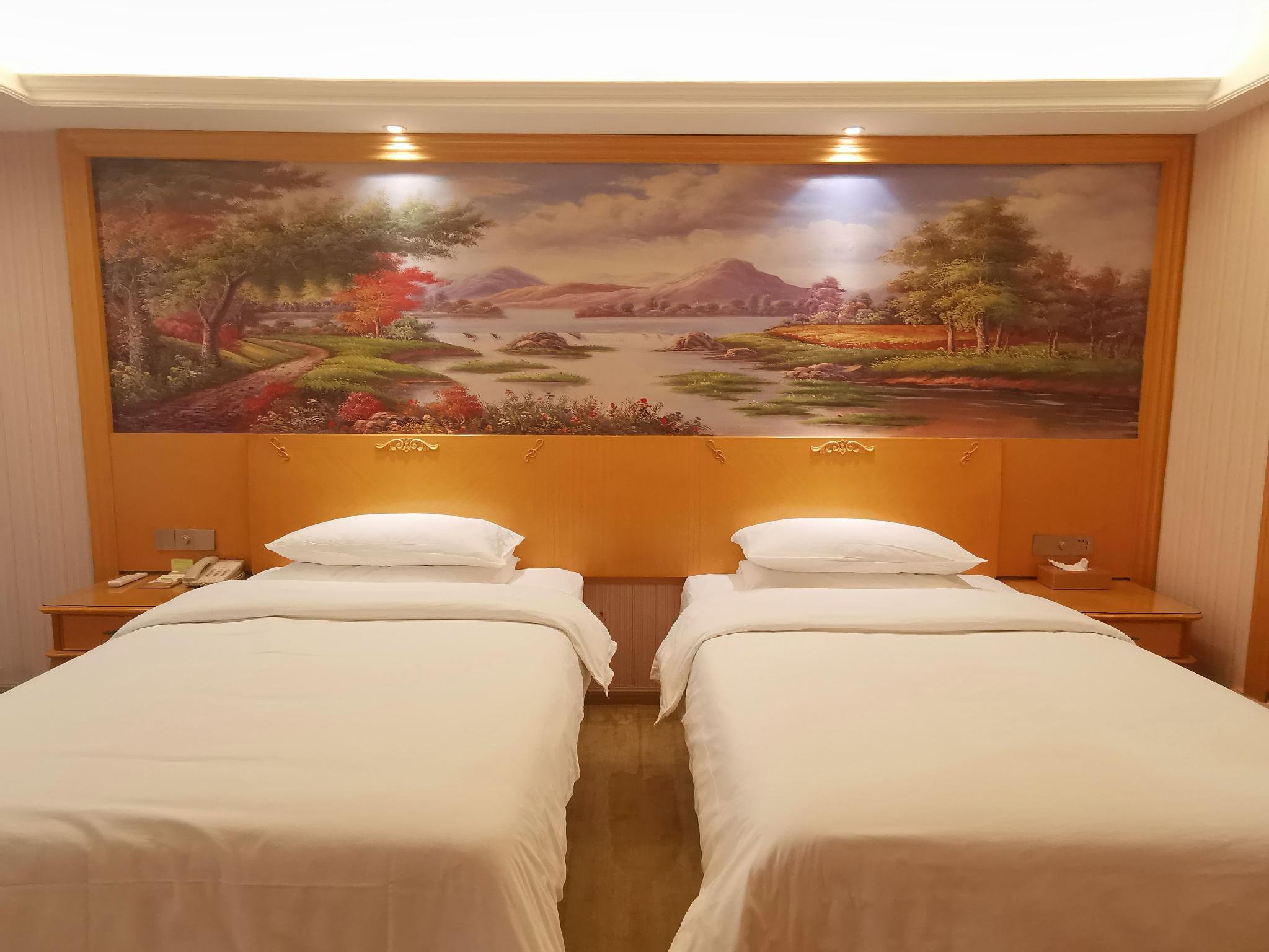 Vienna International Hotel (Yuhang Yuhang High Speed Railway Station) 15/30