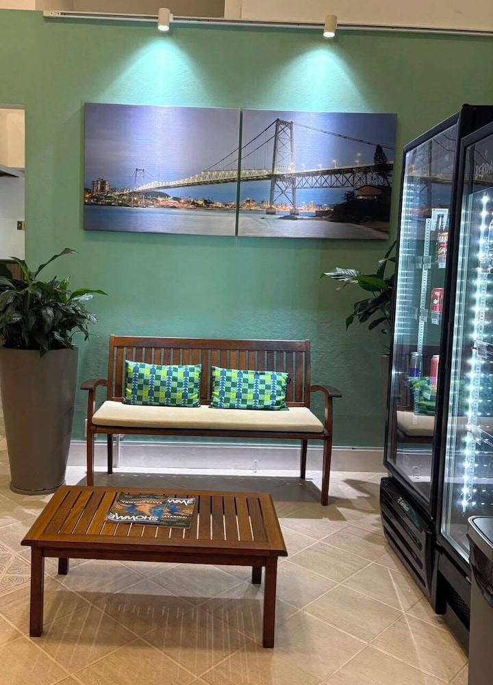 Palm Beach Apart Hotel 24/50