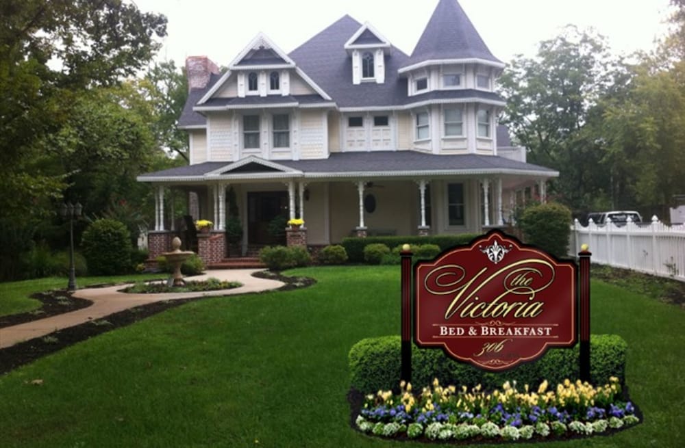 The Victoria B & B 67/71