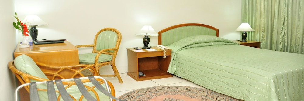 ASIA PACIFIC HOTEL 27/50