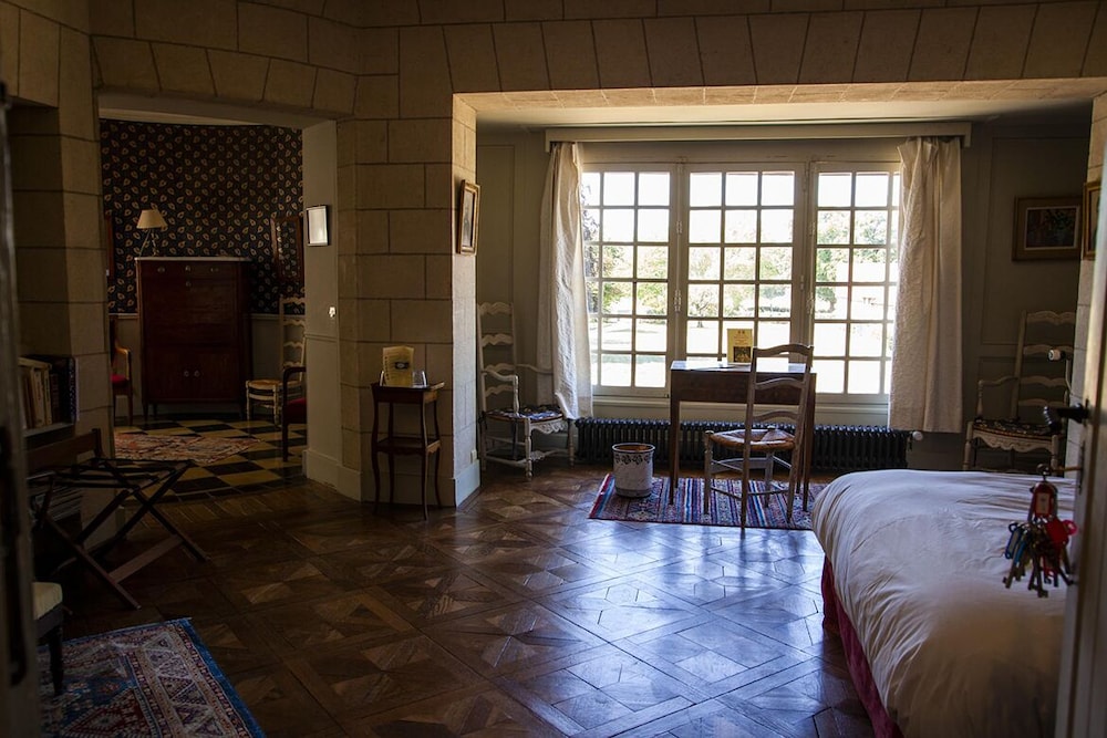 Manoir De Beaumarchais 9/34