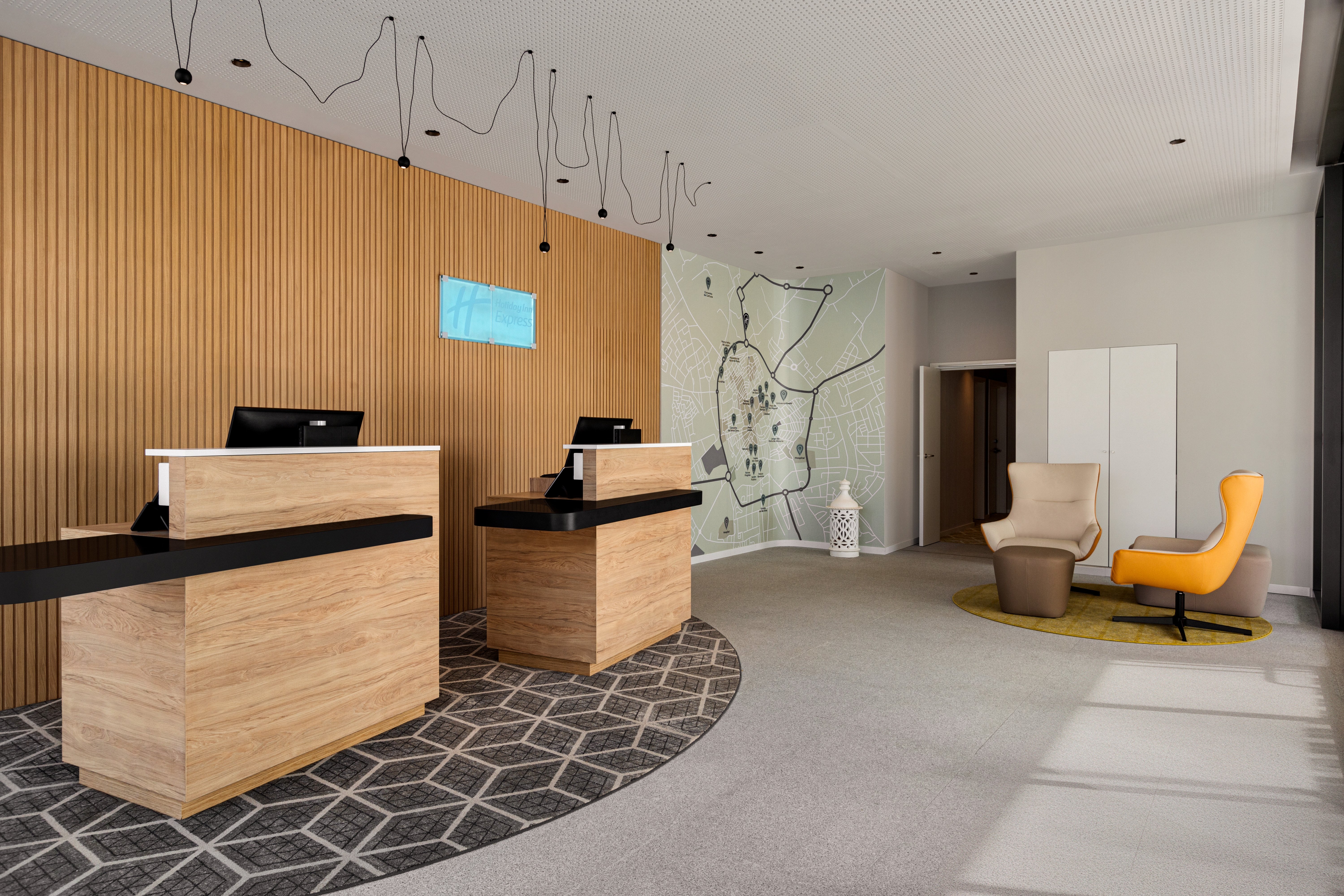 Holiday Inn Express Evora 7/20