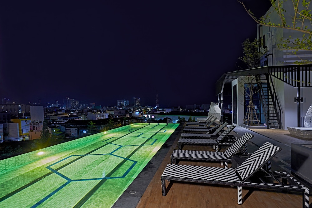 Chezzotel Pattaya 30/73