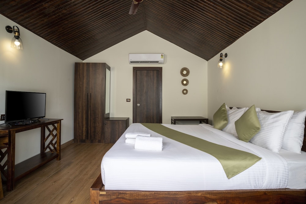 Stone Wood Nature Resort 2/43