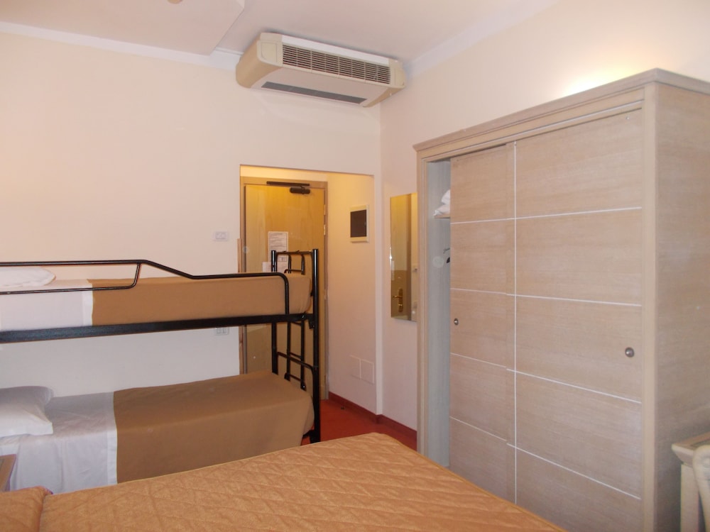 Hotel Nedy 5/47