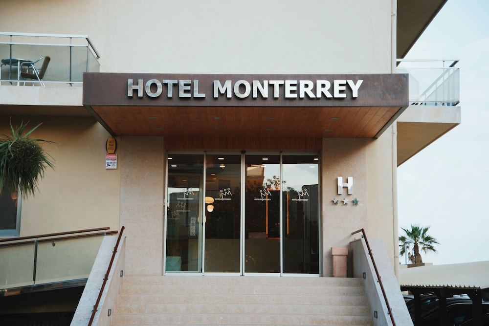 Monterrey Hotel 1/50