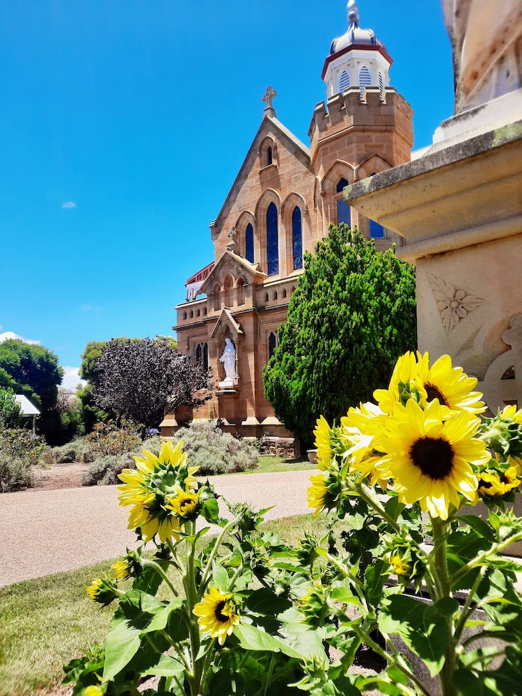 ABBEY OF THE ROSES 44/50