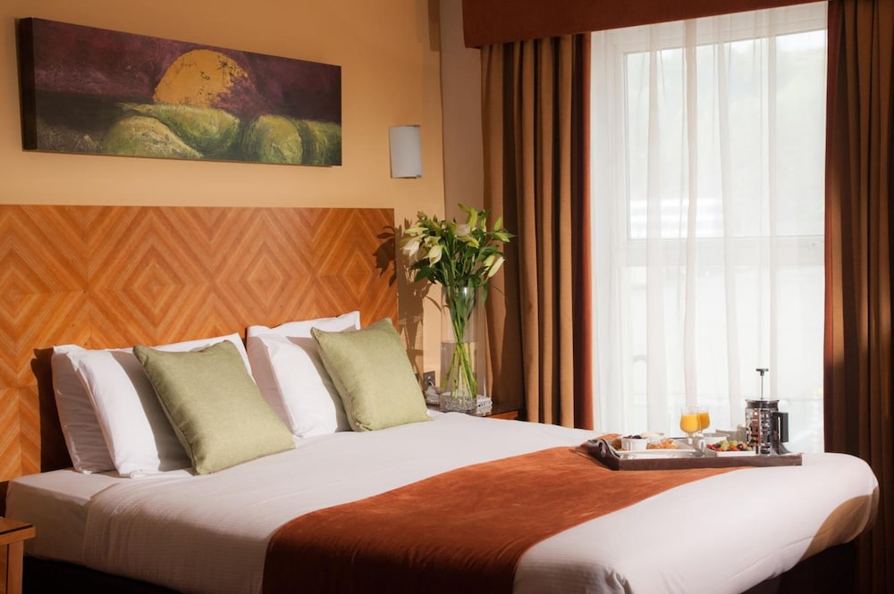 Treacys Hotel Waterford 20/70
