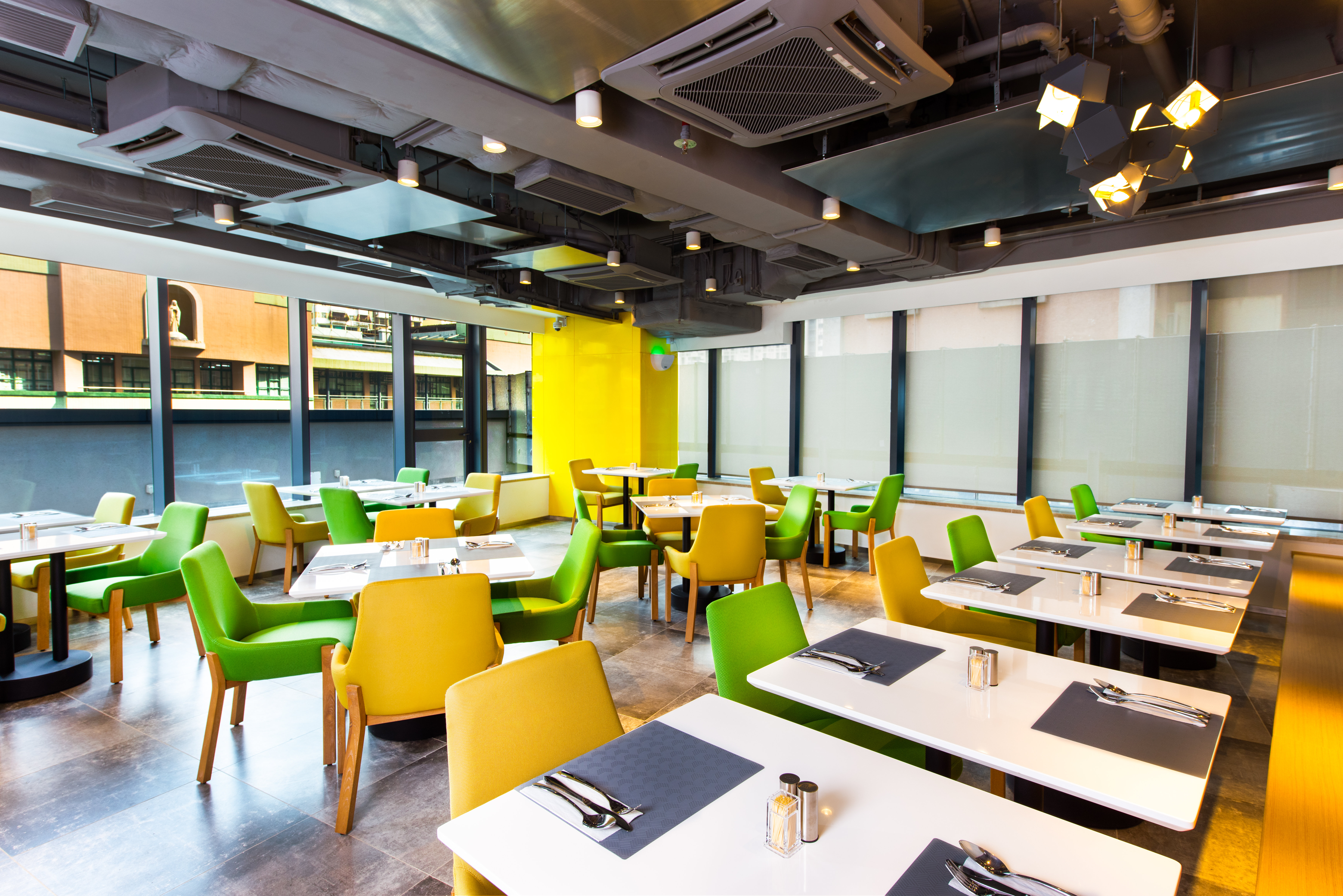 Holiday Inn Express Macau City Centre 46/50