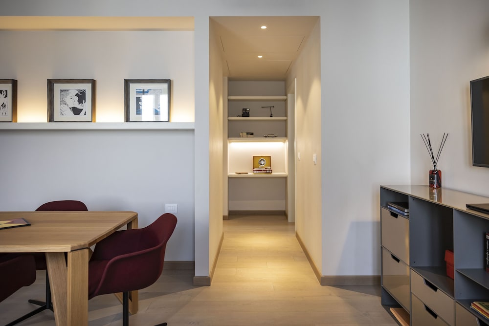 Savona 18 Suites 53/74