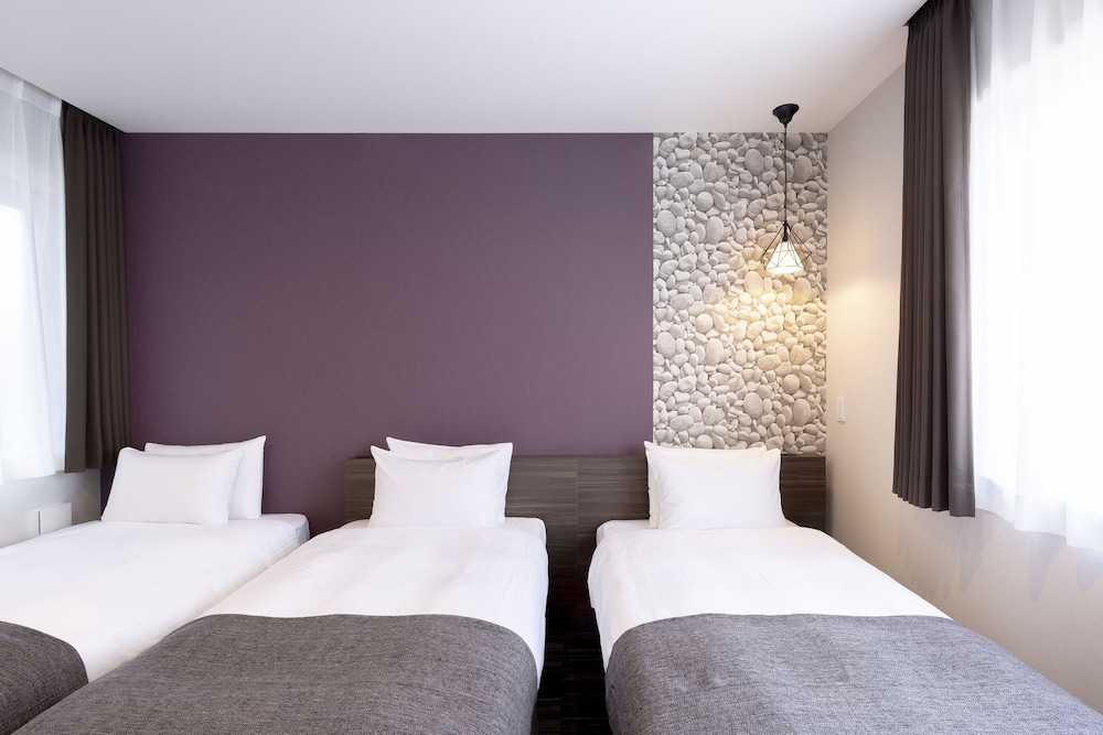 M's Hotel Gojo Naginatagiri 8/35