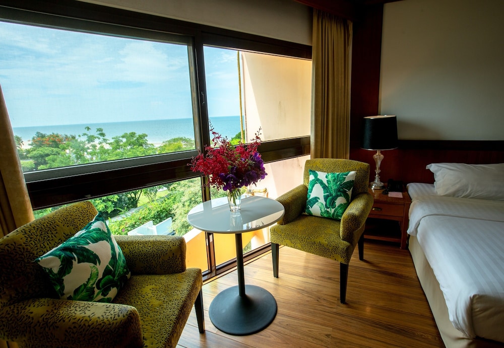 Sailom Hotel 39/65