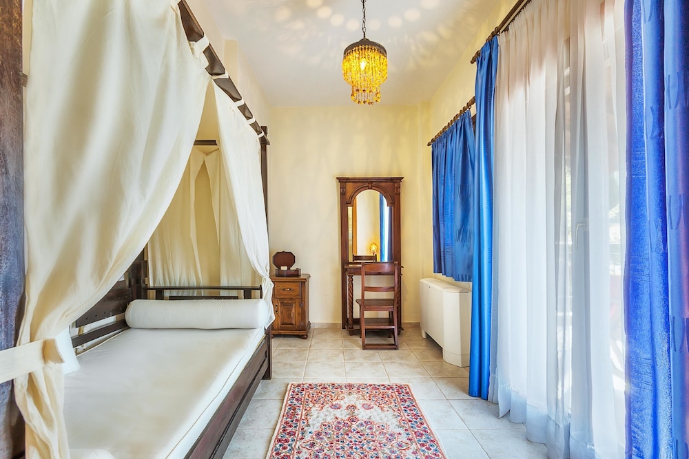 Akritas Ef Zin Villas & Suites 12/50