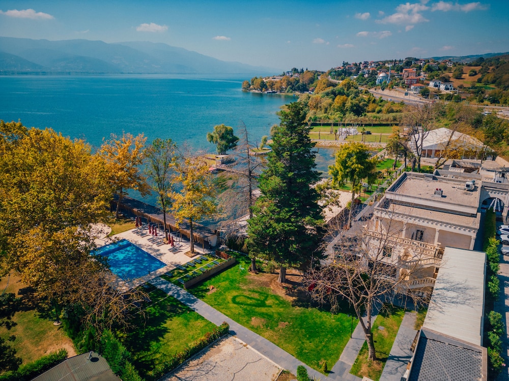 Del Lago Luxury Hotel By Saracoglu 34/49