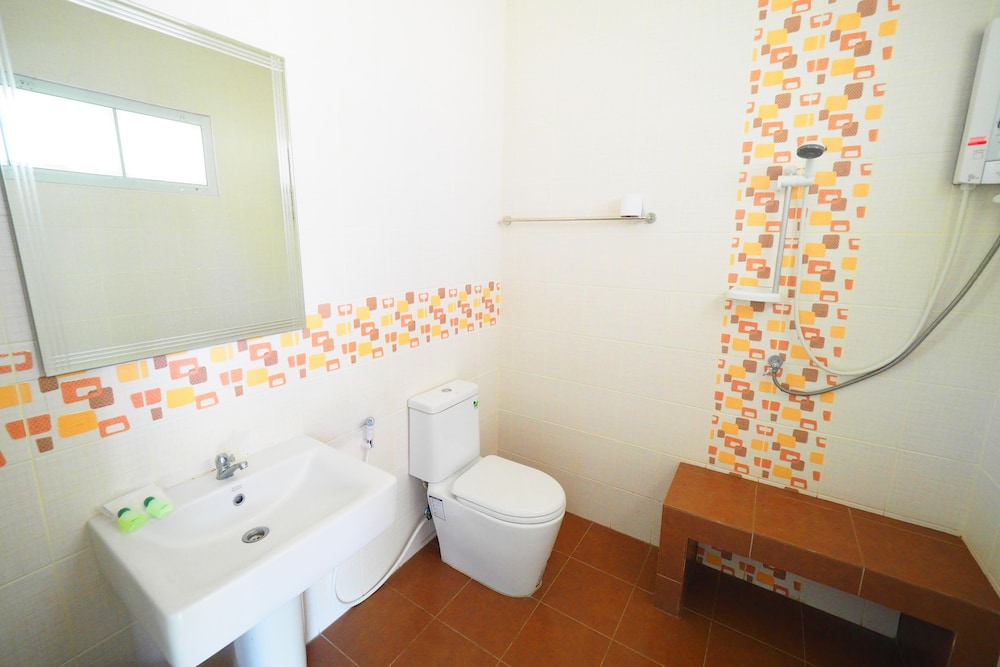 Baan Suan Resort Juree Punsuk 38/40