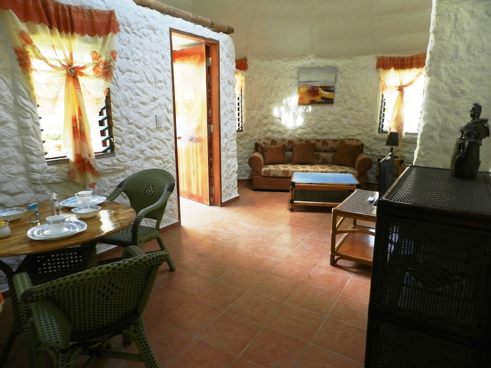 Panglao Chocolate Hills Resort 44/62