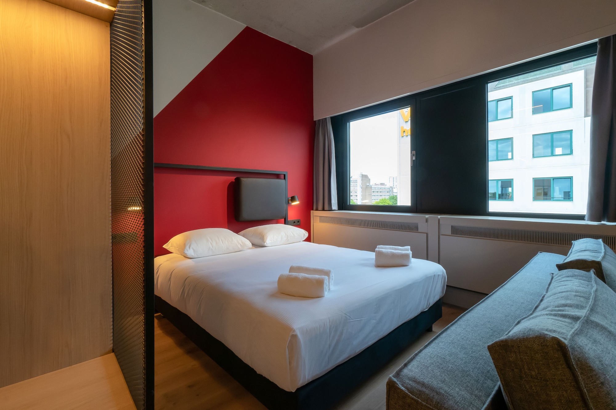 DELUXE, STUDIO, SUITE, DOUBLE BED, CITY VIEW