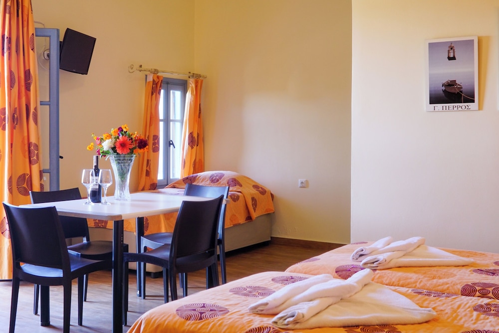 Lassia Hotel 10/34