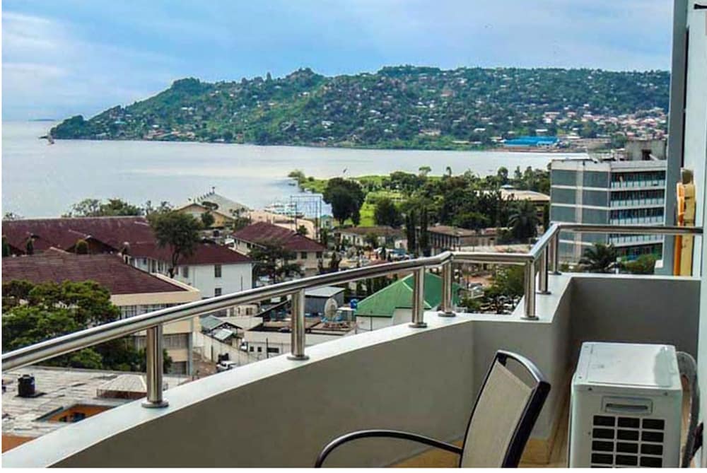 Gold Crest Hotel 6/49